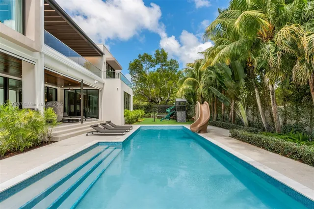 $7,000,000 | 13180 Old Cutler Road, Pinecrest, FL 33156