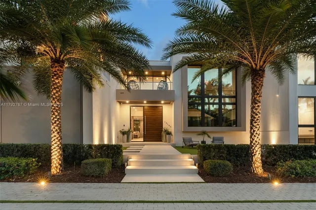 $7,000,000 | 13180 Old Cutler Road, Pinecrest, FL 33156