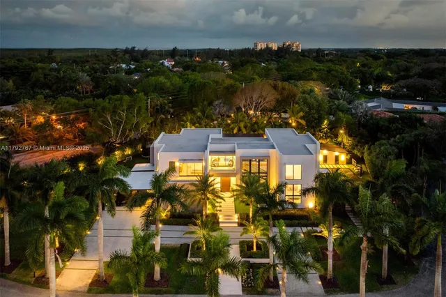 $7,000,000 | 13180 Old Cutler Road, Pinecrest, FL 33156