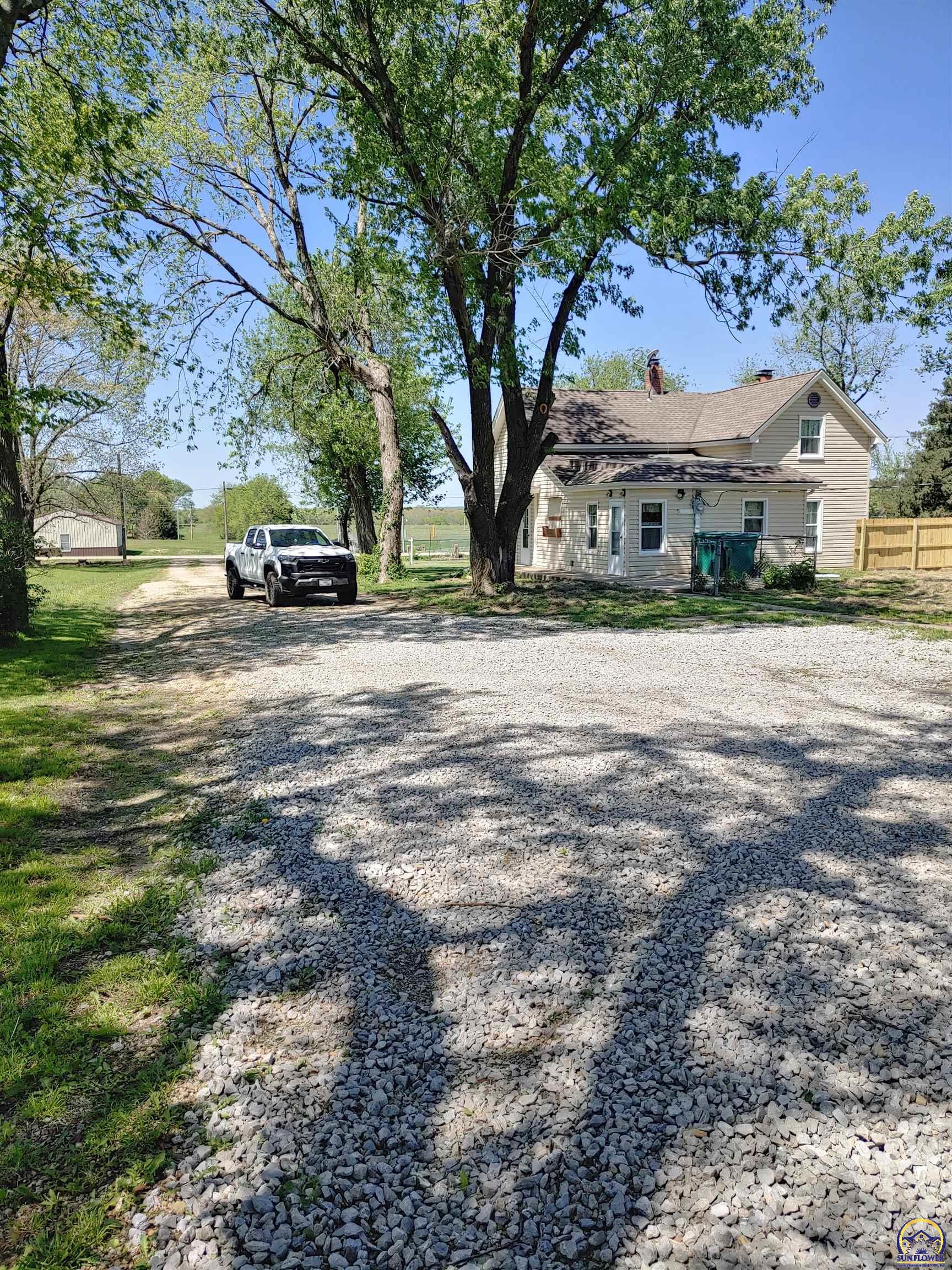 1403 Frazier Street Valley Falls, KS 66088 - Photo 2 of 20