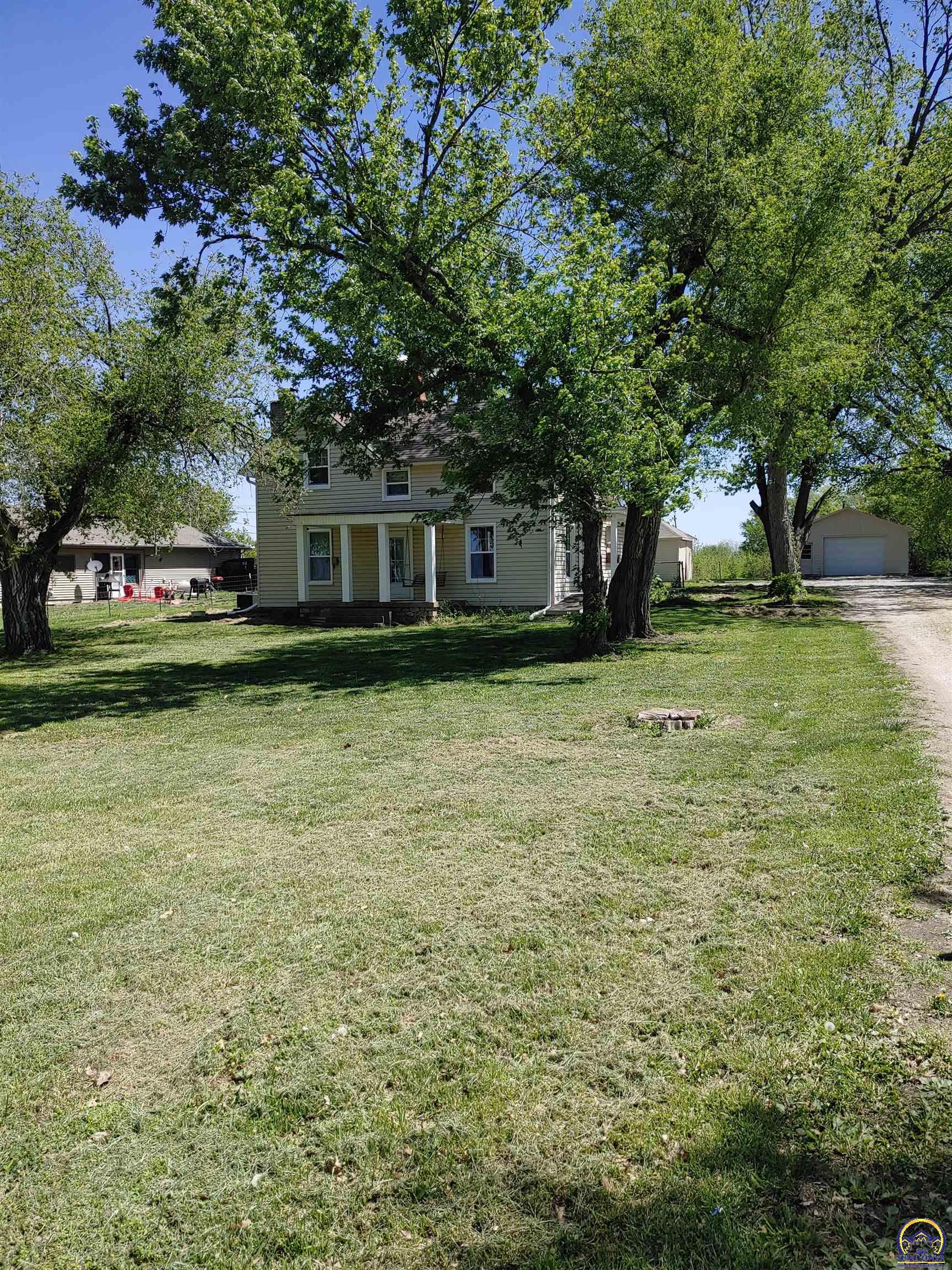 1403 Frazier Street Valley Falls, KS 66088 - Photo 3 of 20