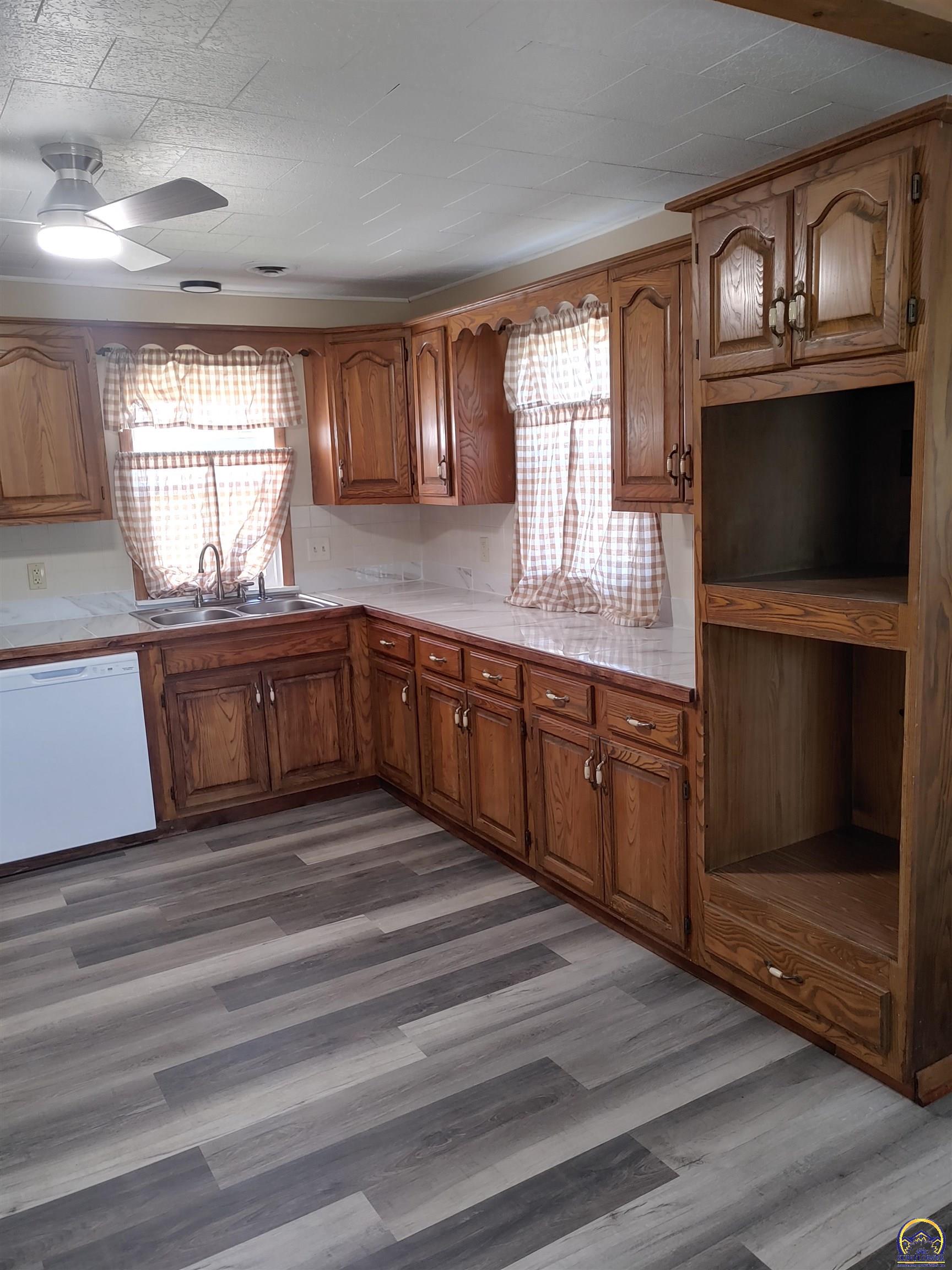 1403 Frazier Street Valley Falls, KS 66088 - Photo 6 of 20