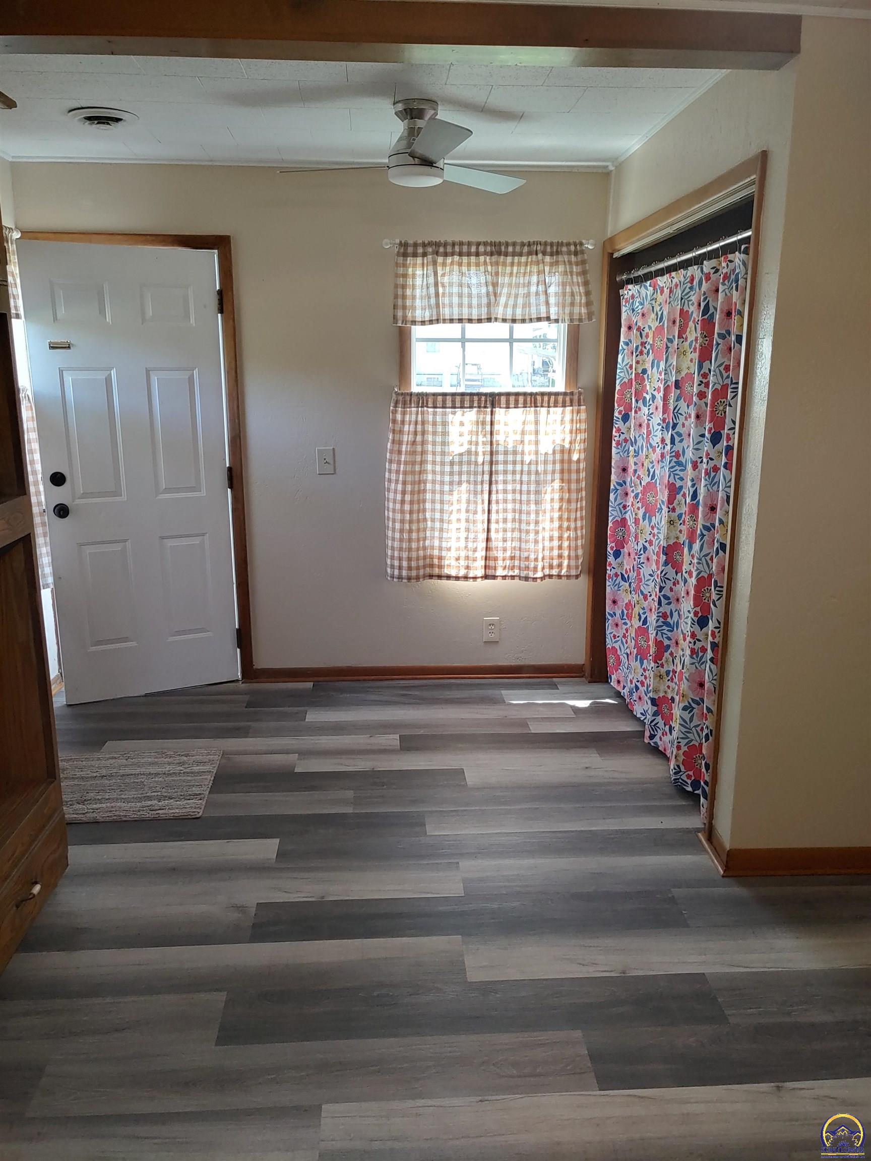 1403 Frazier Street Valley Falls, KS 66088 - Photo 7 of 20