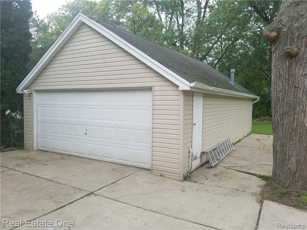 3136 Midvale Drive Rochester Hills, MI 48309 - Photo 3 of 29