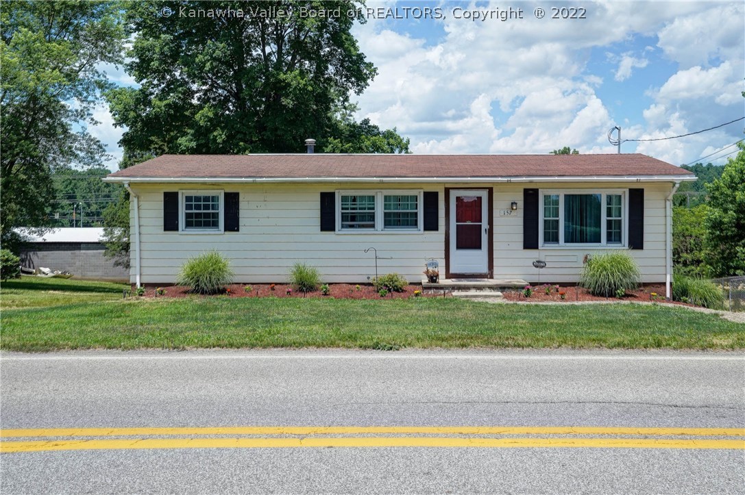 157 Hedrick Road Scott Depot, WV 25560 - Photo 3 of 30 Gallery Image 3