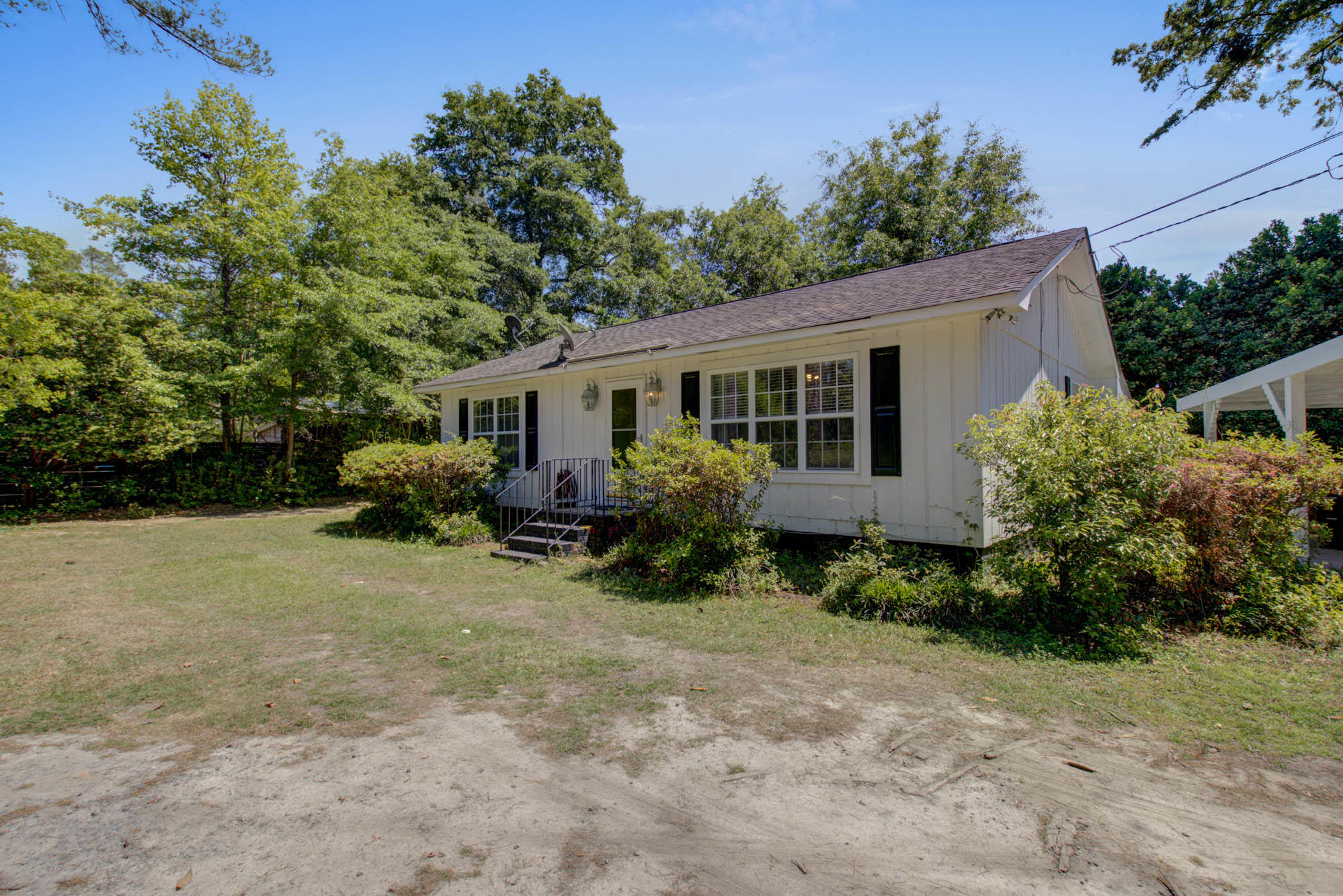 409 Boonehill Road Summerville, SC 29483 - Photo 24 of 25 409Boonehill-CalSiglerPhotography (3)