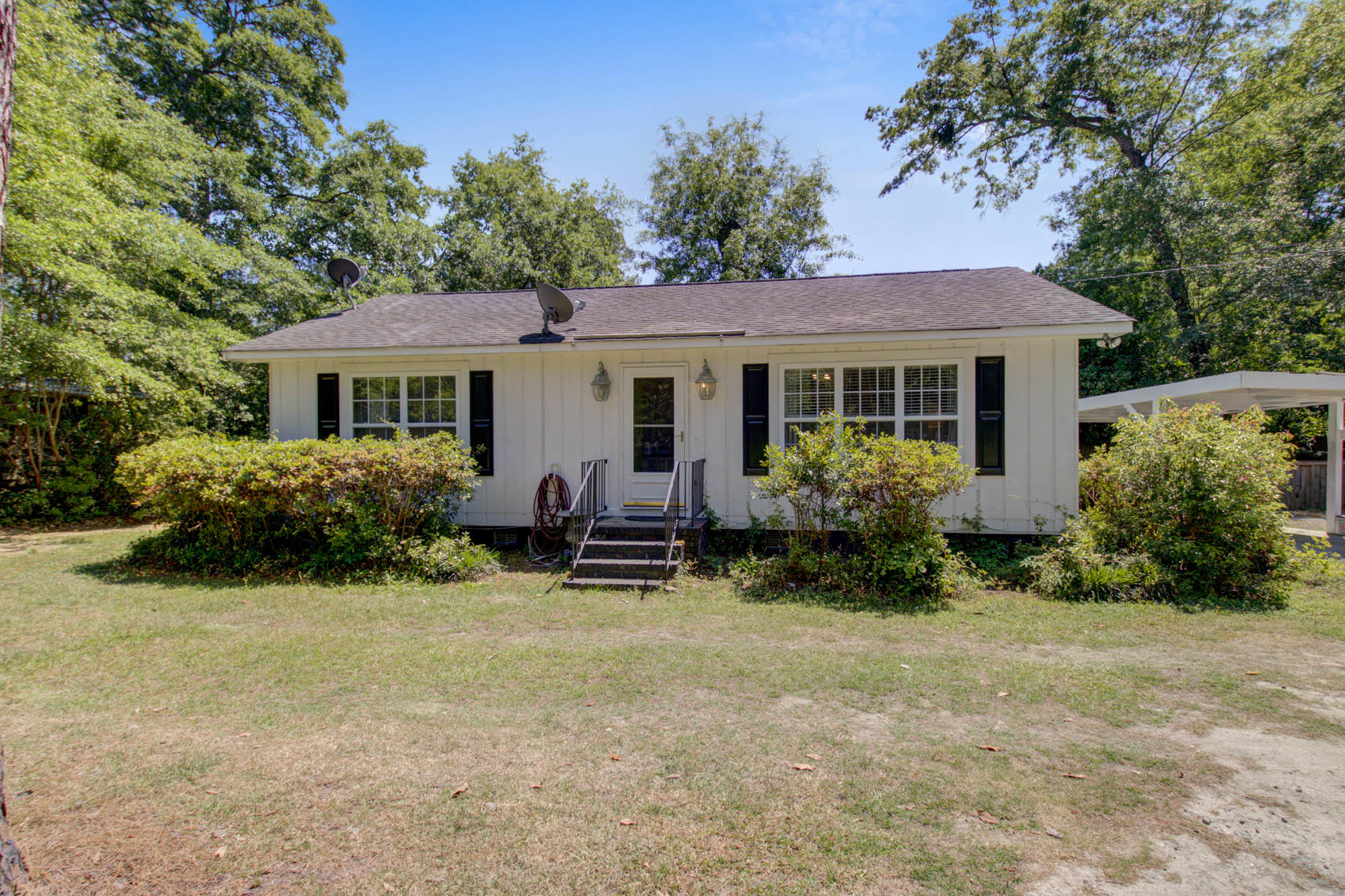409 Boonehill Road Summerville, SC 29483 - Photo 25 of 25 409Boonehill-CalSiglerPhotography (1)