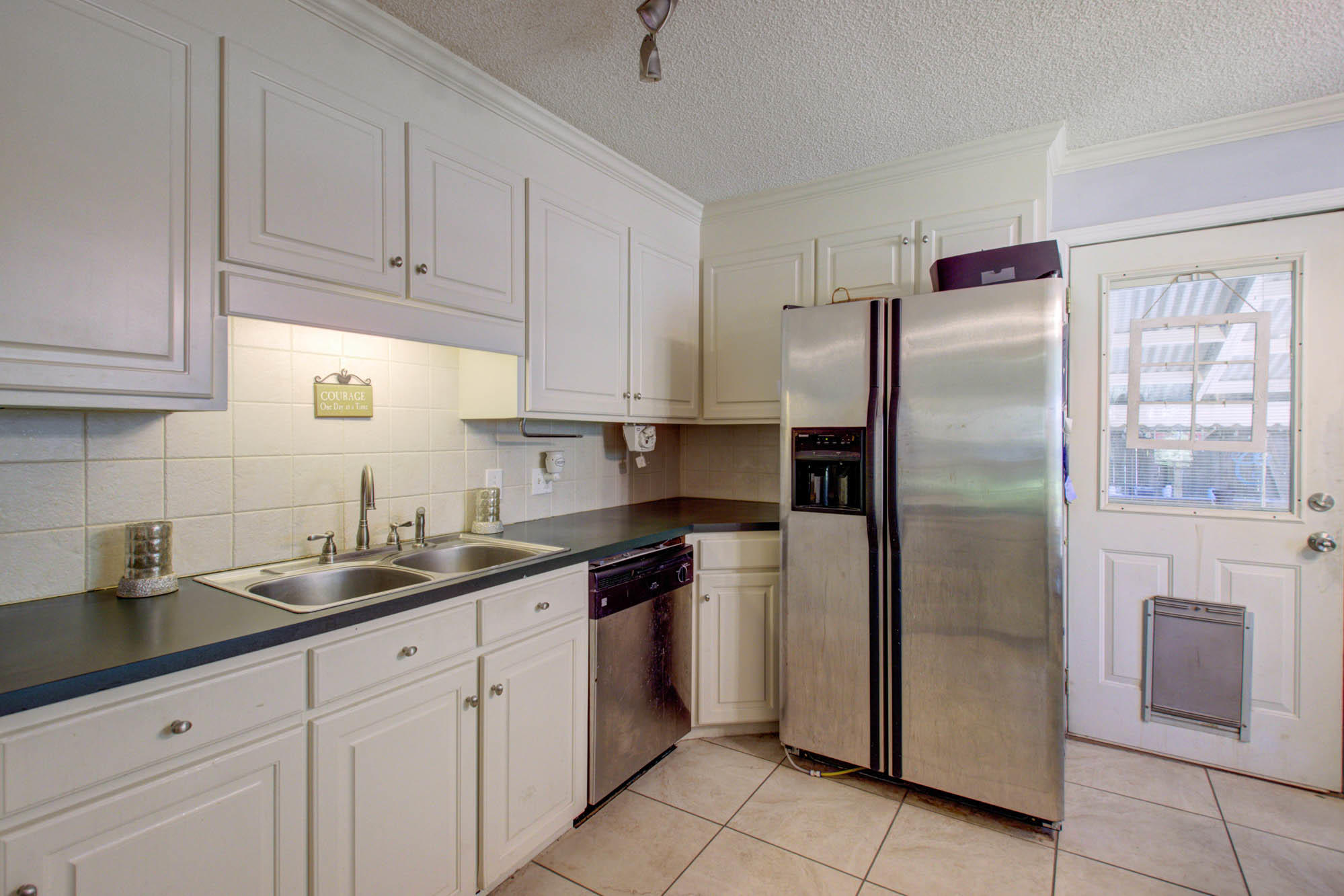 409 Boonehill Road Summerville, SC 29483 - Photo 4 of 25 409Boonehill-CalSiglerPhotography (13)