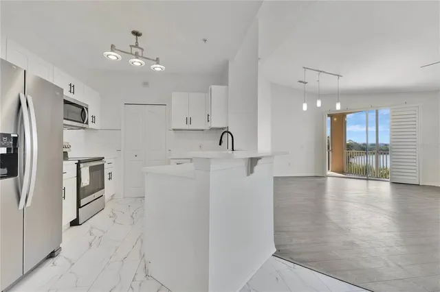 $2,000 | 1440 Lake Shadow Circle, Unit 8302, Maitland, FL 32751