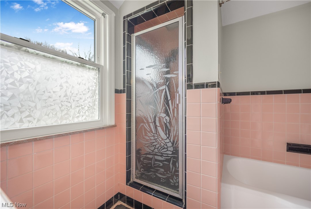 2605 Milton Road Cleveland, OH 44118 - Photo 28 of 44 Gallery Image 28