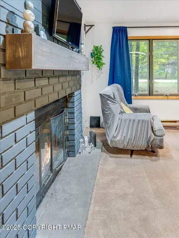 $1,850 | 158 Choctaw Drive, Pocono Lake, PA 18347