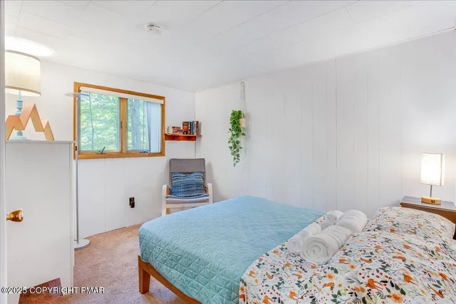 $1,850 | 158 Choctaw Drive, Pocono Lake, PA 18347