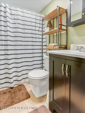 $1,850 | 158 Choctaw Drive, Pocono Lake, PA 18347