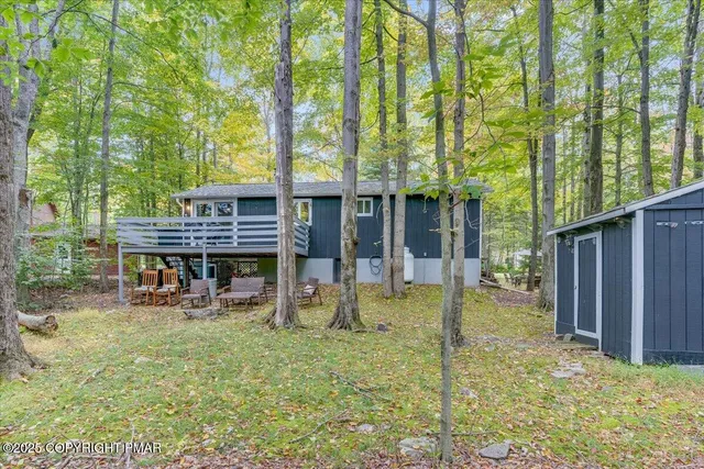 $1,850 | 158 Choctaw Drive, Pocono Lake, PA 18347