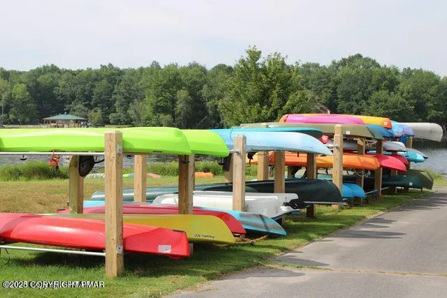 $1,850 | 158 Choctaw Drive, Pocono Lake, PA 18347