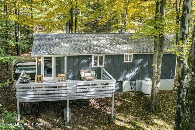 $1,850 | 158 Choctaw Drive, Pocono Lake, PA 18347