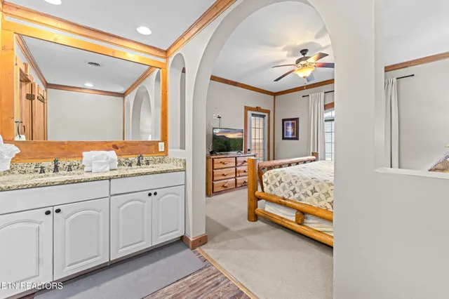 $297,500 | 206 Forrest Loop Way, Unit 15, Gatlinburg, TN 37738