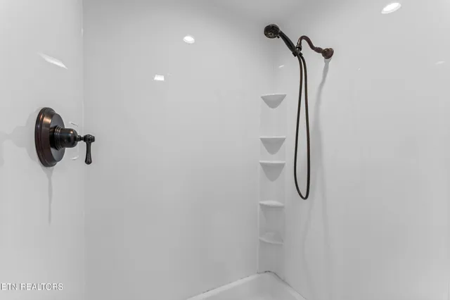 $297,500 | 206 Forrest Loop Way, Unit 15, Gatlinburg, TN 37738