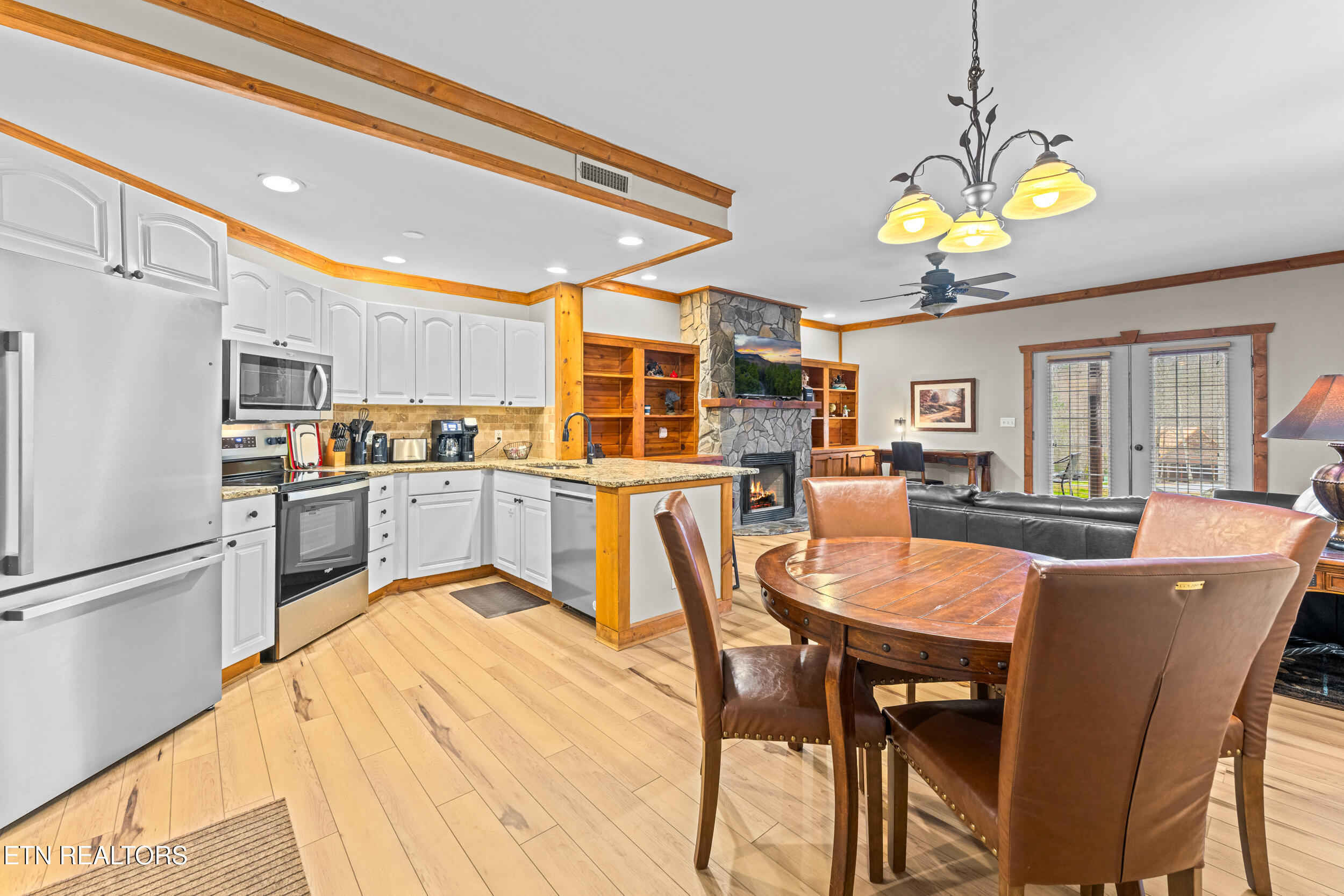 206 Forrest Loop Way, Unit 15 Gatlinburg, TN 37738 - Photo 4 of 36 206 forrest loop way_15-4