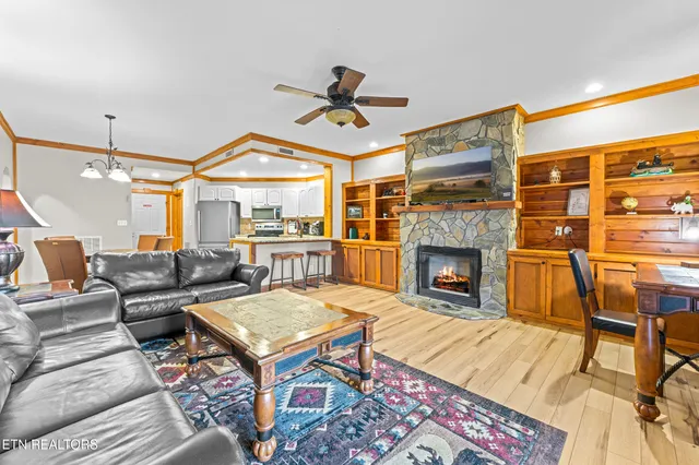 $297,500 | 206 Forrest Loop Way, Unit 15, Gatlinburg, TN 37738