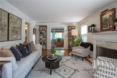 $550,000 | 430 East 65th Terrace, Kansas City, MO 64131