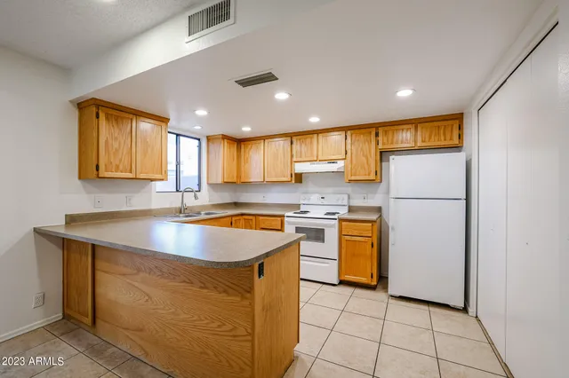 $1,600 | 8940 West Olive Avenue, Unit 26, Peoria, AZ 85345