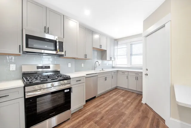$4,175 | 105 School Street, Unit 3, Boston, MA 02119
