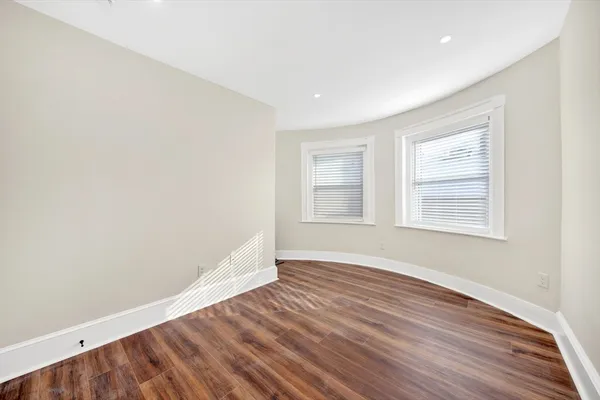$3,995 | 105 School Street, Unit 3, Boston, MA 02119