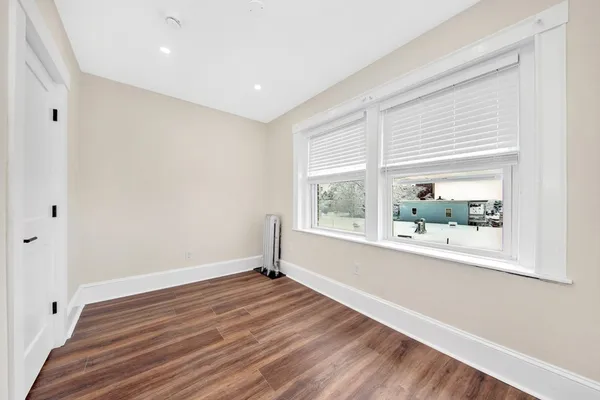 $3,995 | 105 School Street, Unit 3, Boston, MA 02119