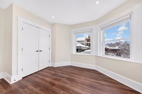 $3,995 | 105 School Street, Unit 3, Boston, MA 02119