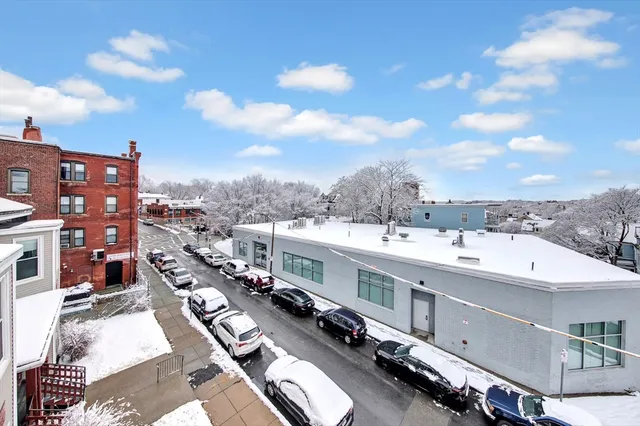 $4,175 | 105 School Street, Unit 3, Boston, MA 02119