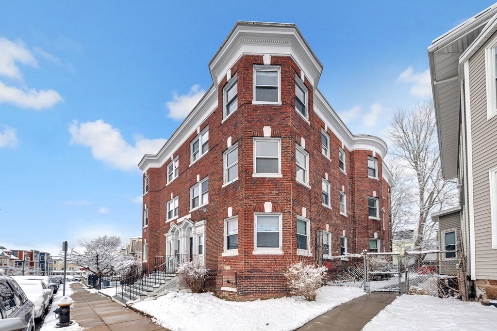 105 School Street, Unit 3 Boston, MA 02119 - Photo 27 of 31