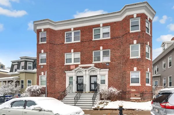 $3,995 | 105 School Street, Unit 3, Boston, MA 02119