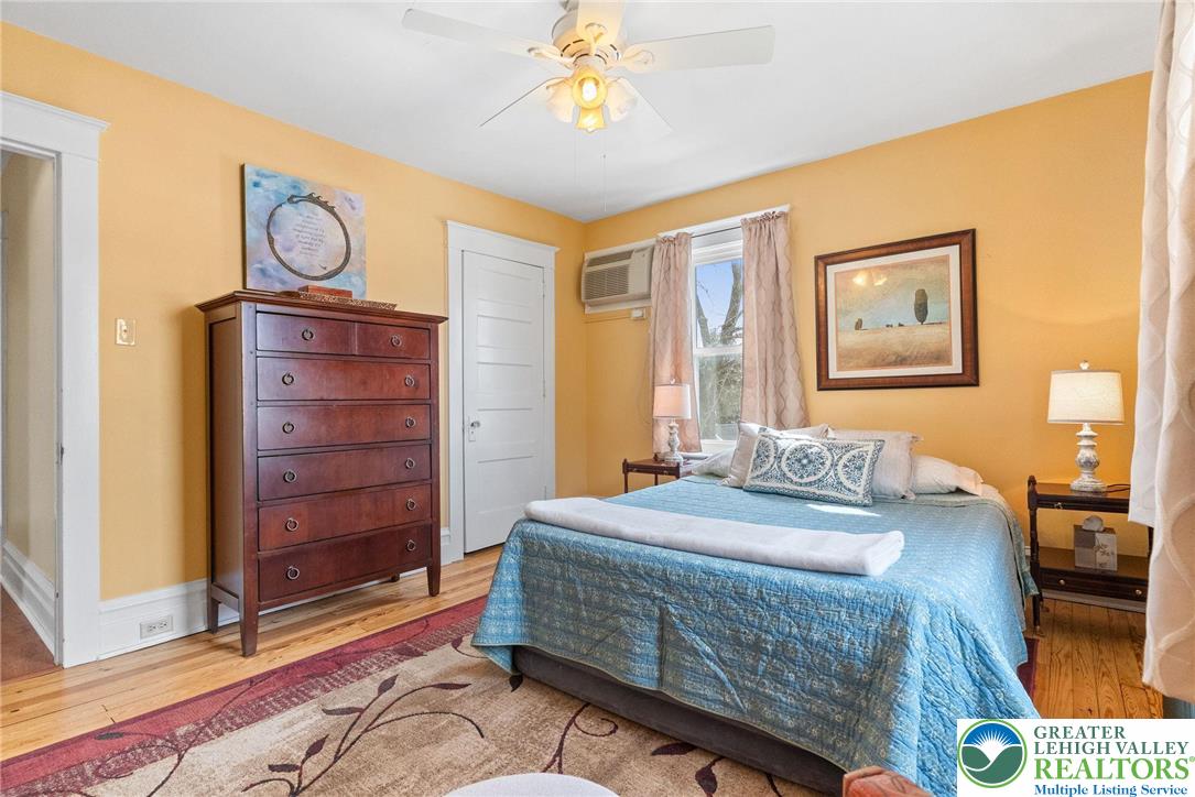 4303 Newburg Road Bethlehem, PA 18020 - Photo 38 of 63 a bedroom with a bed and a dresser