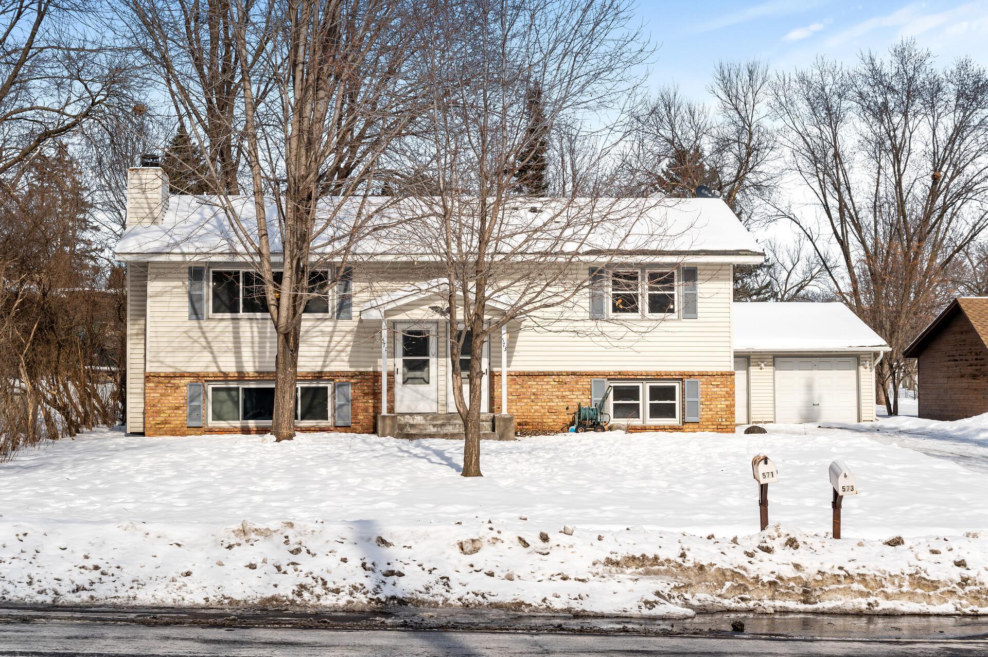 571-573 County Rd B East Maplewood, MN 55117 - Photo 1 of 1 Gallery Image 1
