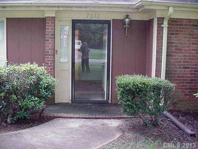 7510 Riding Trail Road Charlotte, NC 28212 - Photo 3 of 16