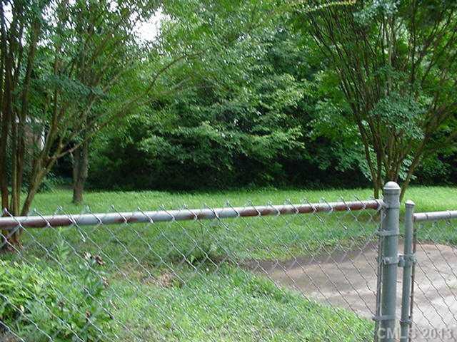 7510 Riding Trail Road Charlotte, NC 28212 - Photo 4 of 16