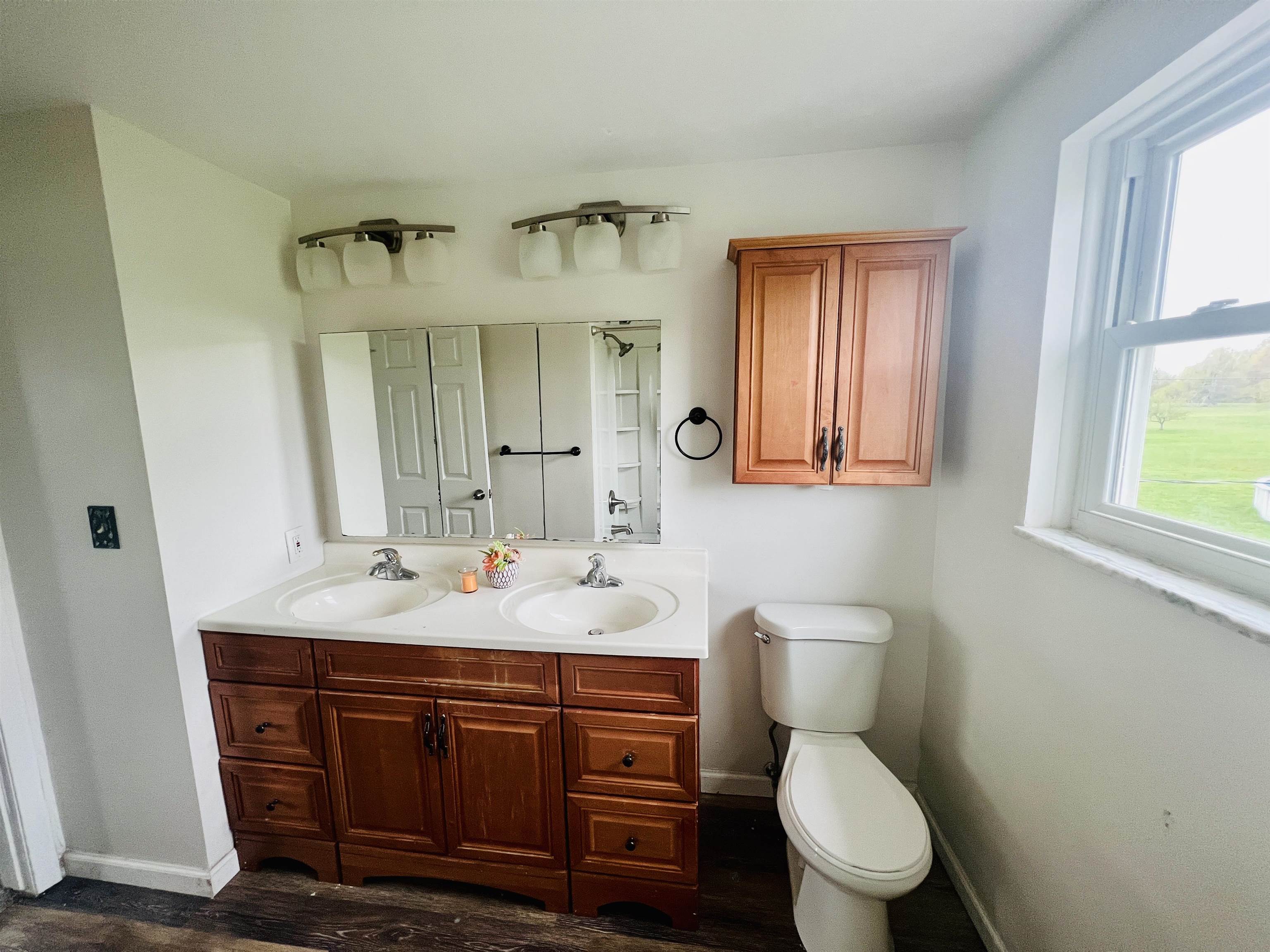 7371 North Nichols Road Flushing, MI 48433 - Photo 20 of 57 50098759-19.JPG