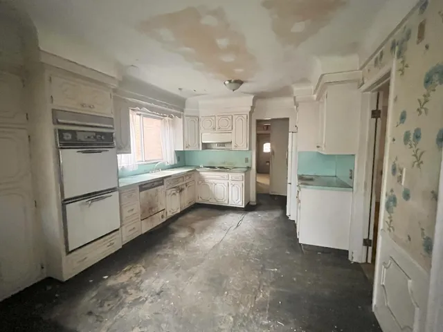 $65,000 | 13320 Wilshire Drive, Detroit, MI 48213