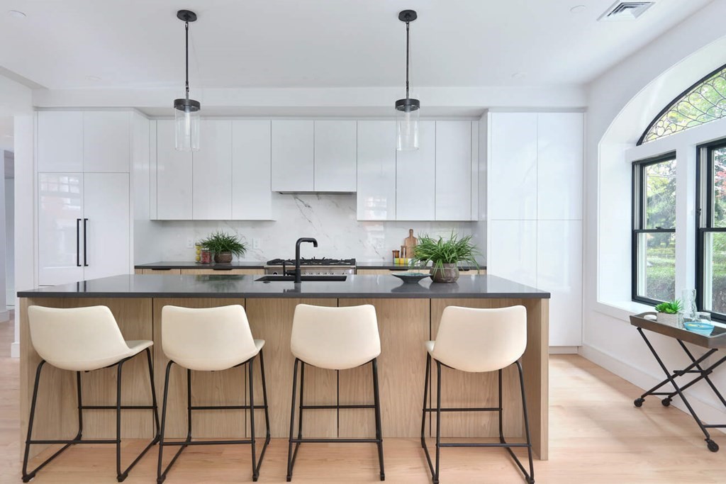 1 Strathmore Road, Unit 2 Brookline, MA 02445 - Photo 2 of 12