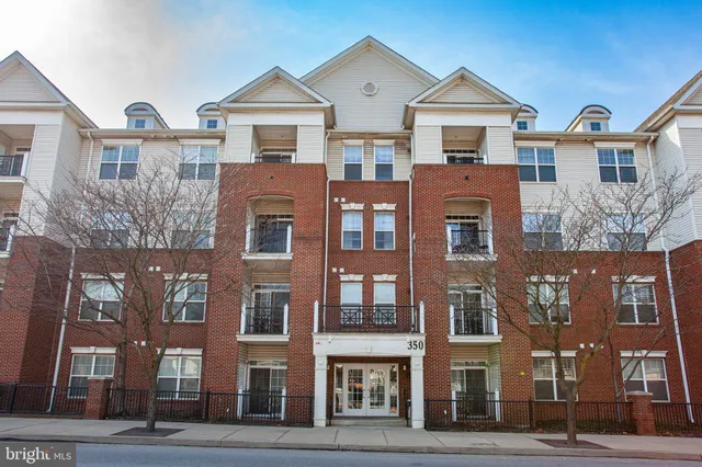 $2,950 | 350 West Elm Street, Unit 3003, Conshohocken, PA 19428