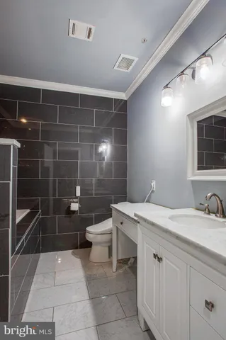 $2,950 | 350 West Elm Street, Unit 3003, Conshohocken, PA 19428