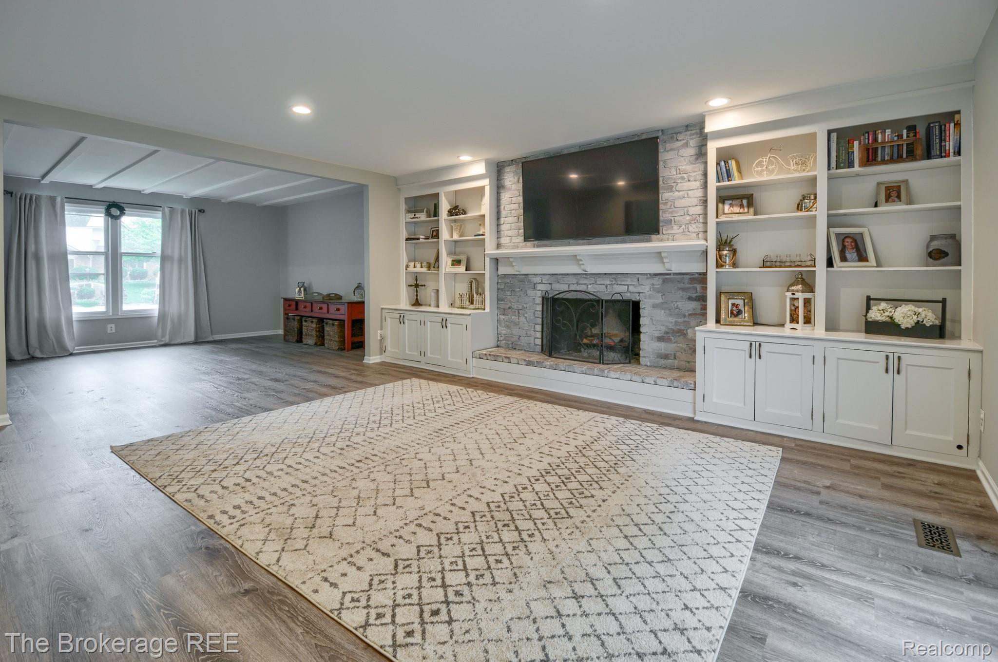 6121 Kings Shire Road Grand Blanc, MI 48439 - Photo 21 of 42 SD3_5215-HDR(5).jpg