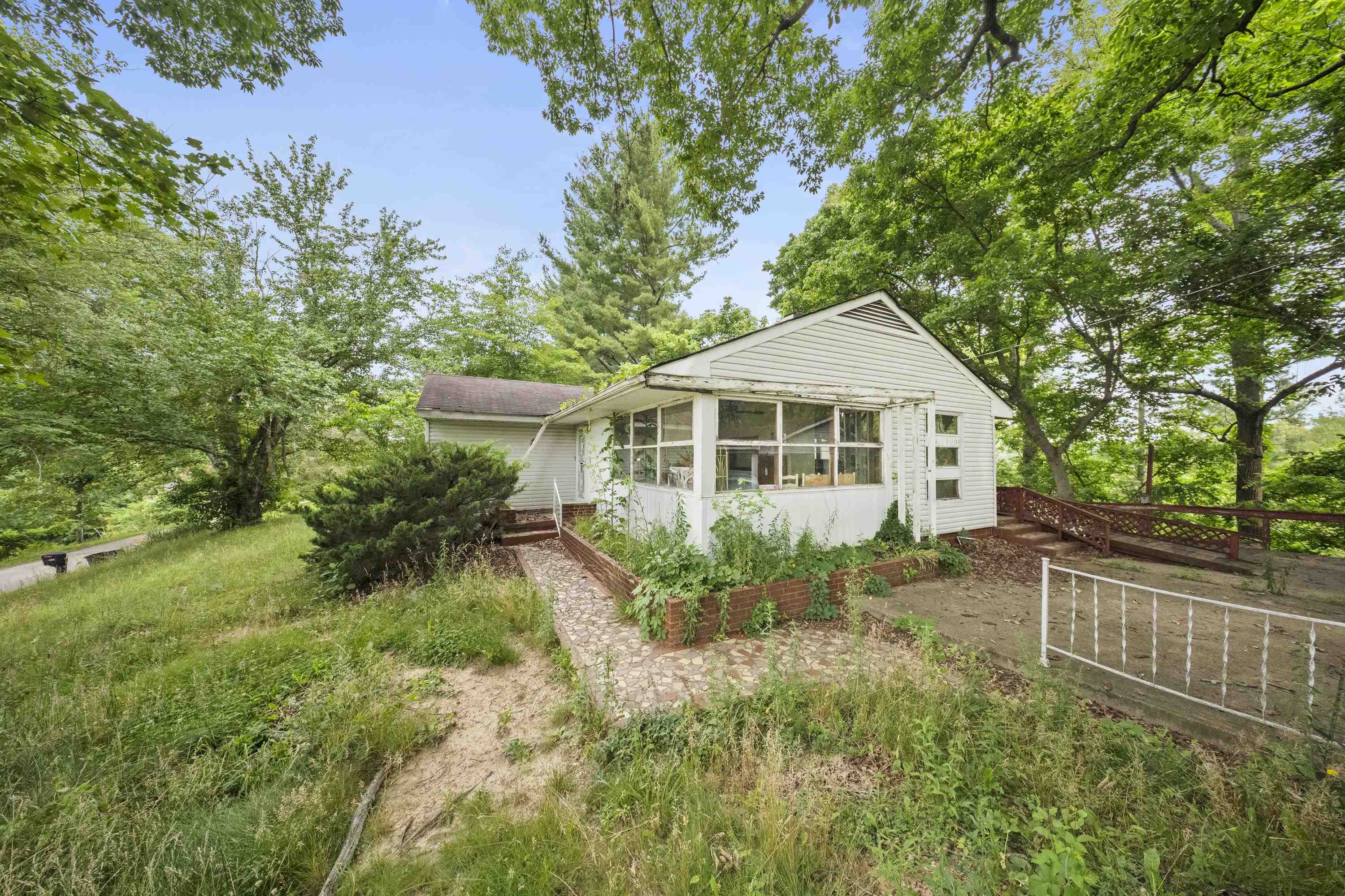 165 Sunset Hill Road Grayson, KY 41143 - Photo 1 of 35