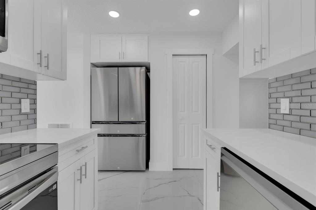 2322 Vincent Road Orlando, FL 32817 - Photo 8 of 29