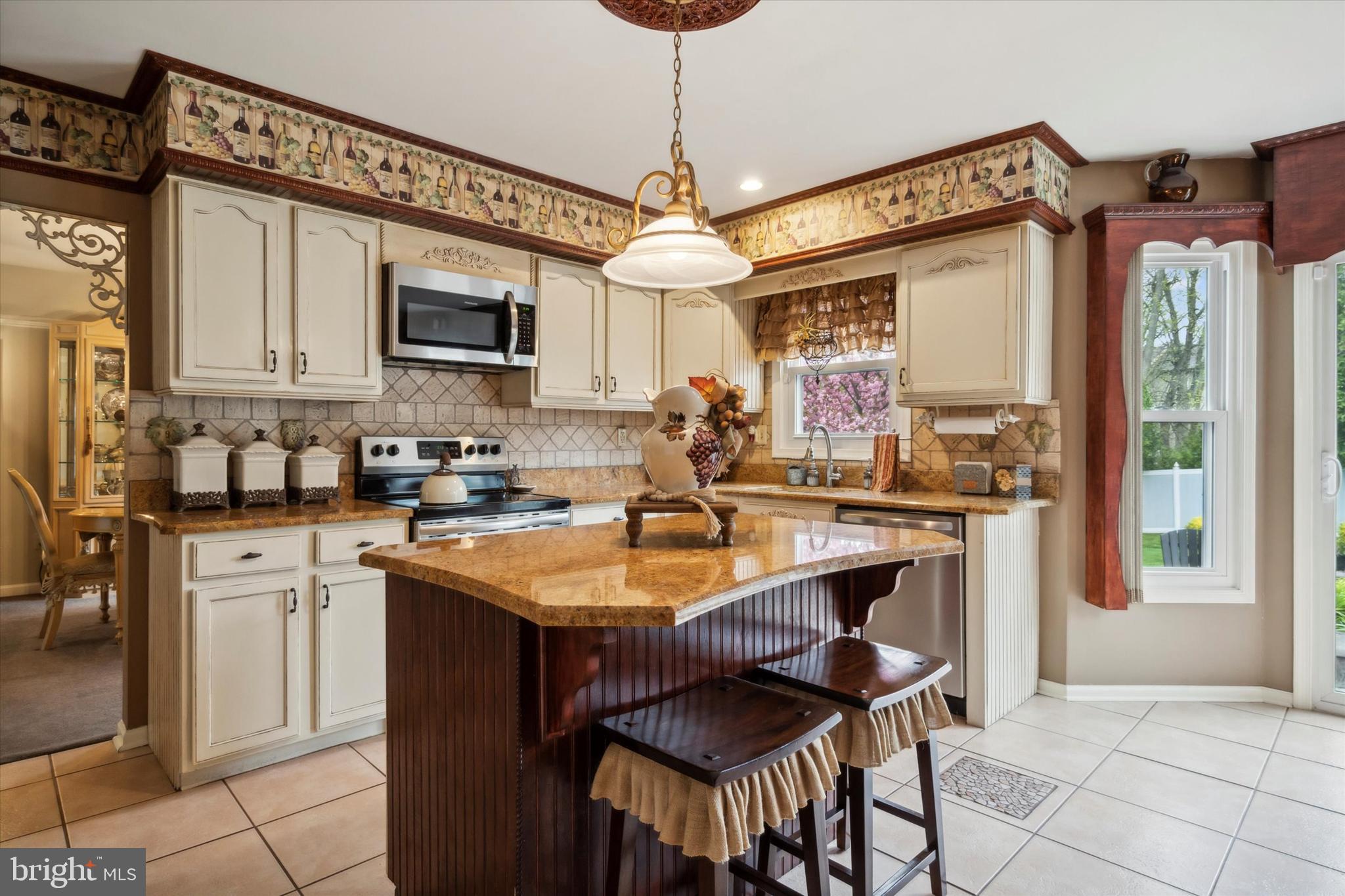 1268 Holly Road Warrington, PA 18976 - Photo 13 of 42 Kitchen