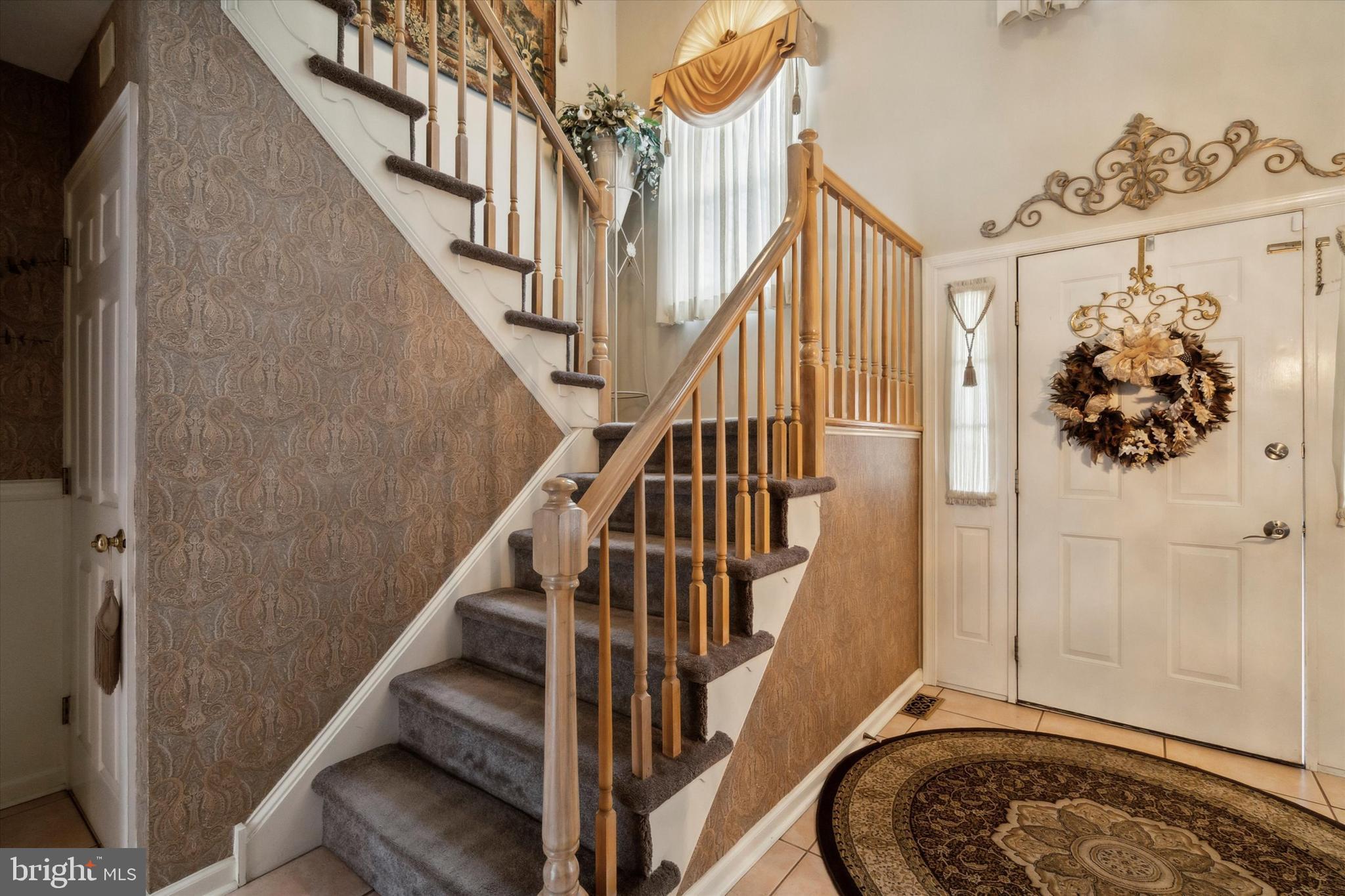 1268 Holly Road Warrington, PA 18976 - Photo 22 of 42 Foyer