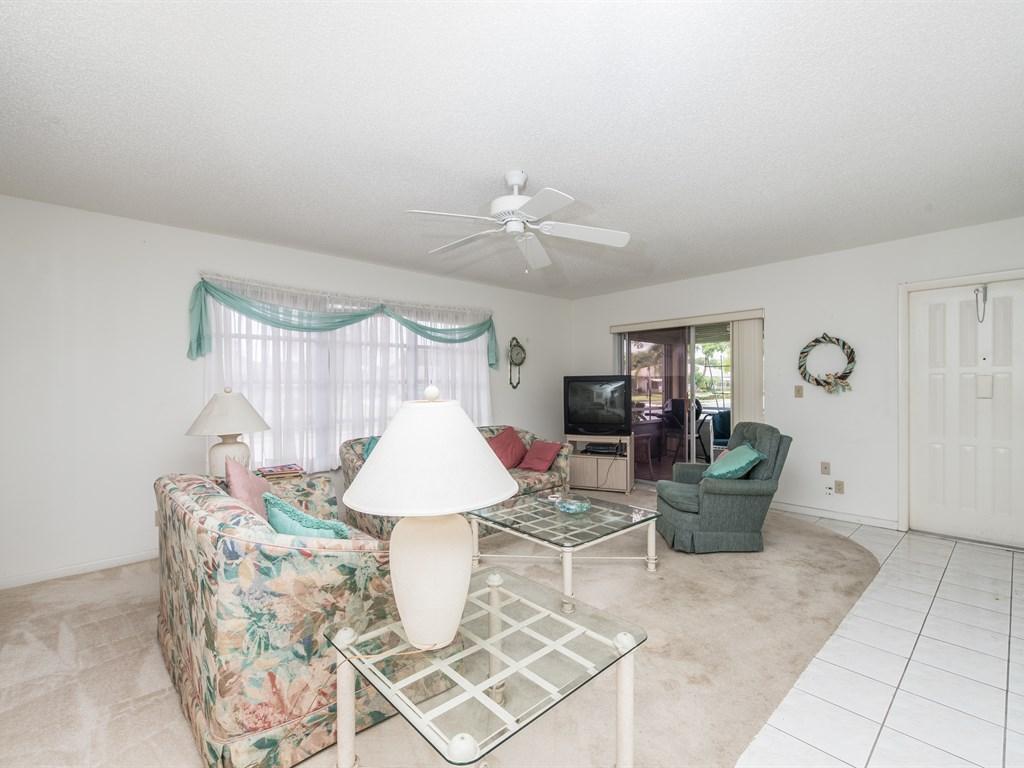 1285 High Point Place North, Unit D Delray Beach, FL 33445 - Photo 4 of 29 004_Living Room