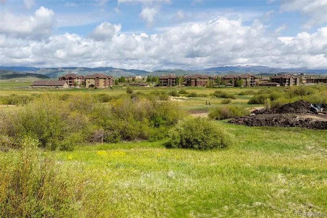 a view of a lake with houses