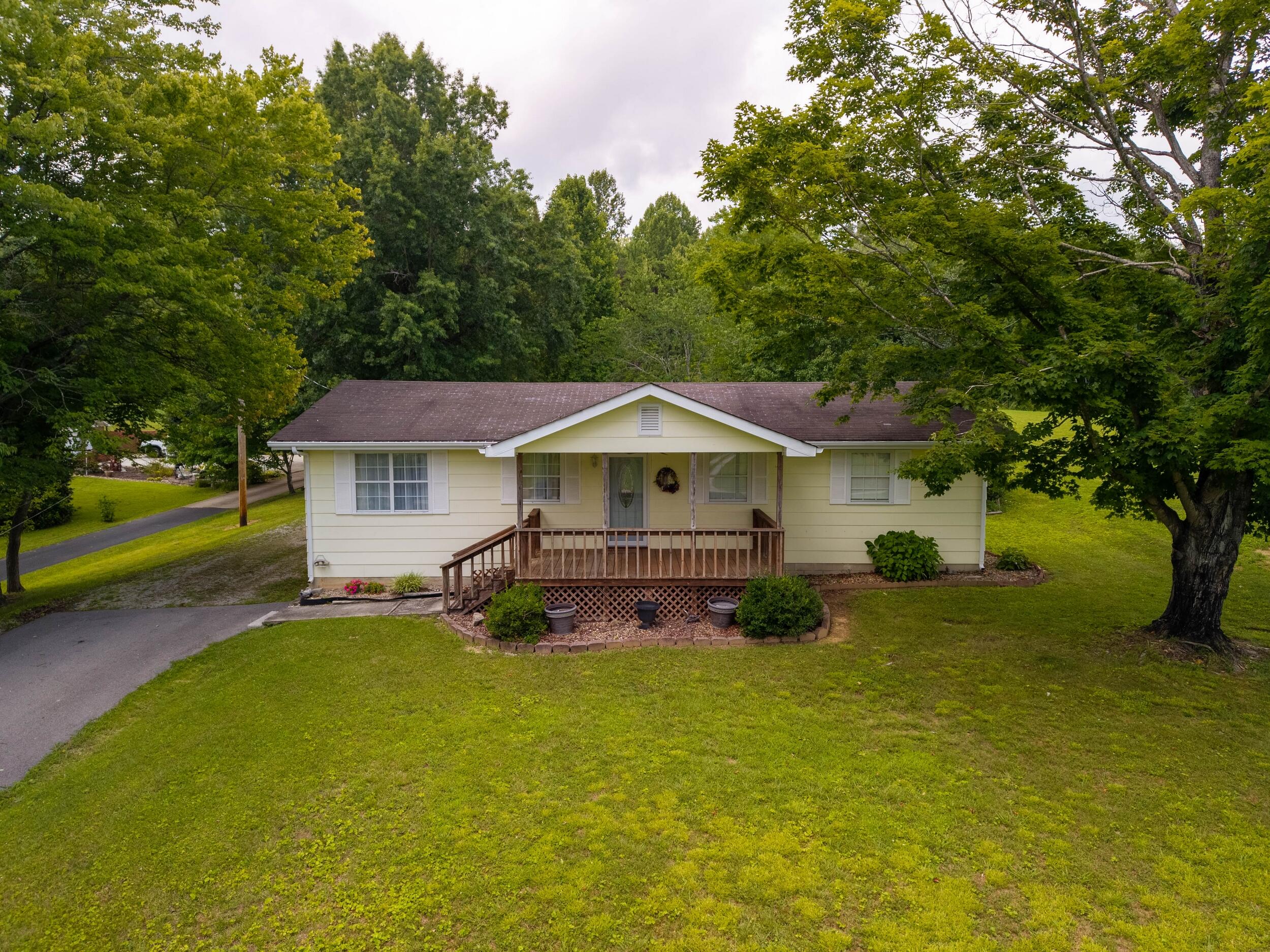 6616 Barbourville Road London, KY 40744 - Photo 1 of 40 Front